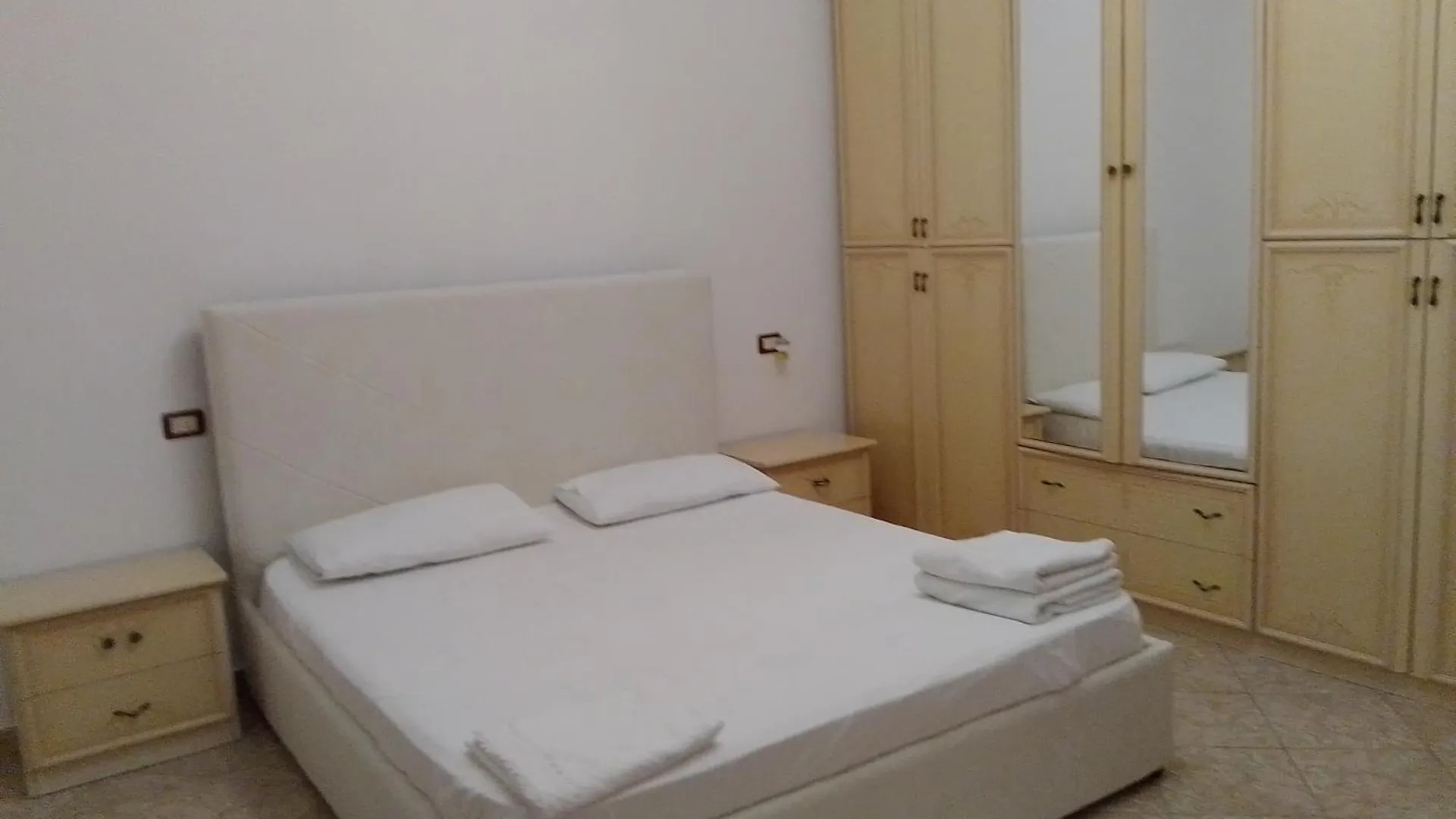 Villas Elona Best View Xhafzotaj